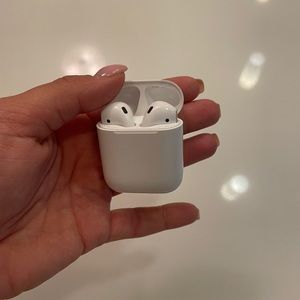 AirPods